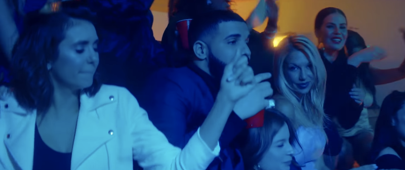 Illustration for article titled Drake Reminds Us Everyone From Degrassi Is Smoking Hot Now